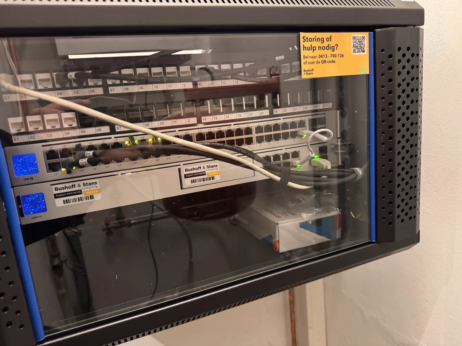 Netwerkkast met UniFi